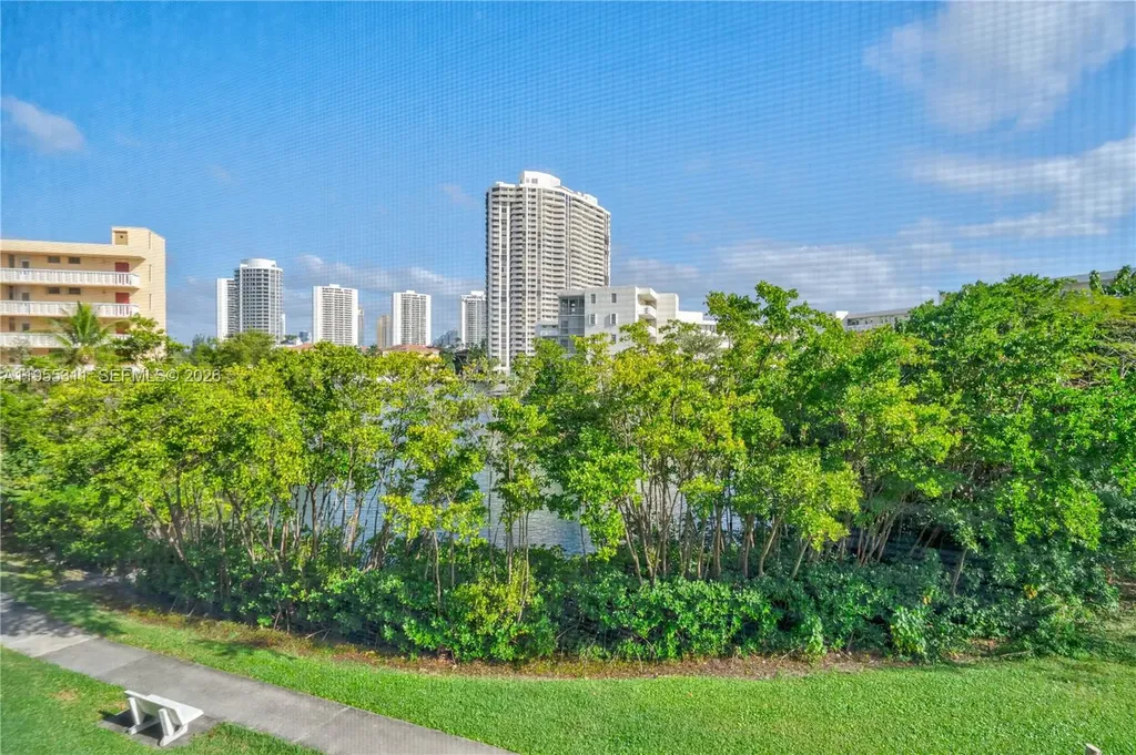 2930 Point East Drive Aventura FL 33160