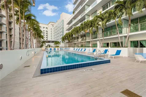 1600 SW 1st Avenue Miami FL 33129