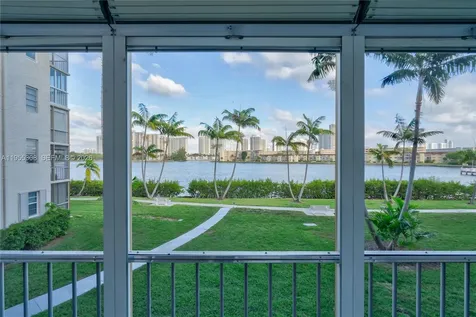 2861 Leonard Drive Aventura FL 33160