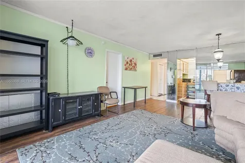 2861 Leonard Drive Aventura FL 33160
