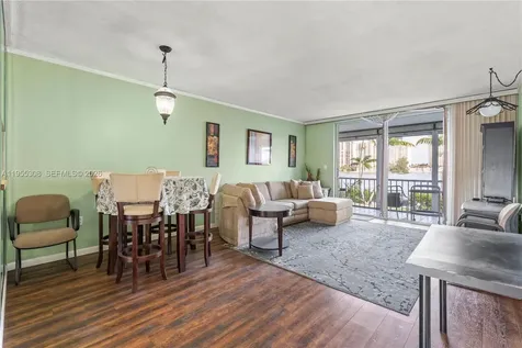 2861 Leonard Drive Aventura FL 33160