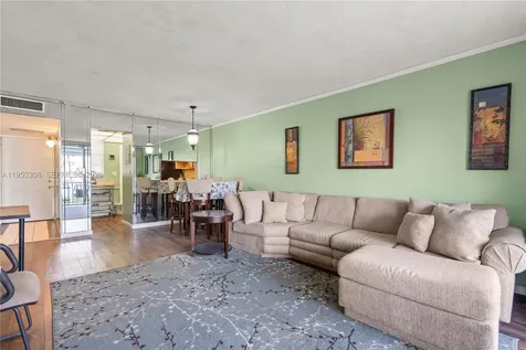 2861 Leonard Drive Aventura FL 33160