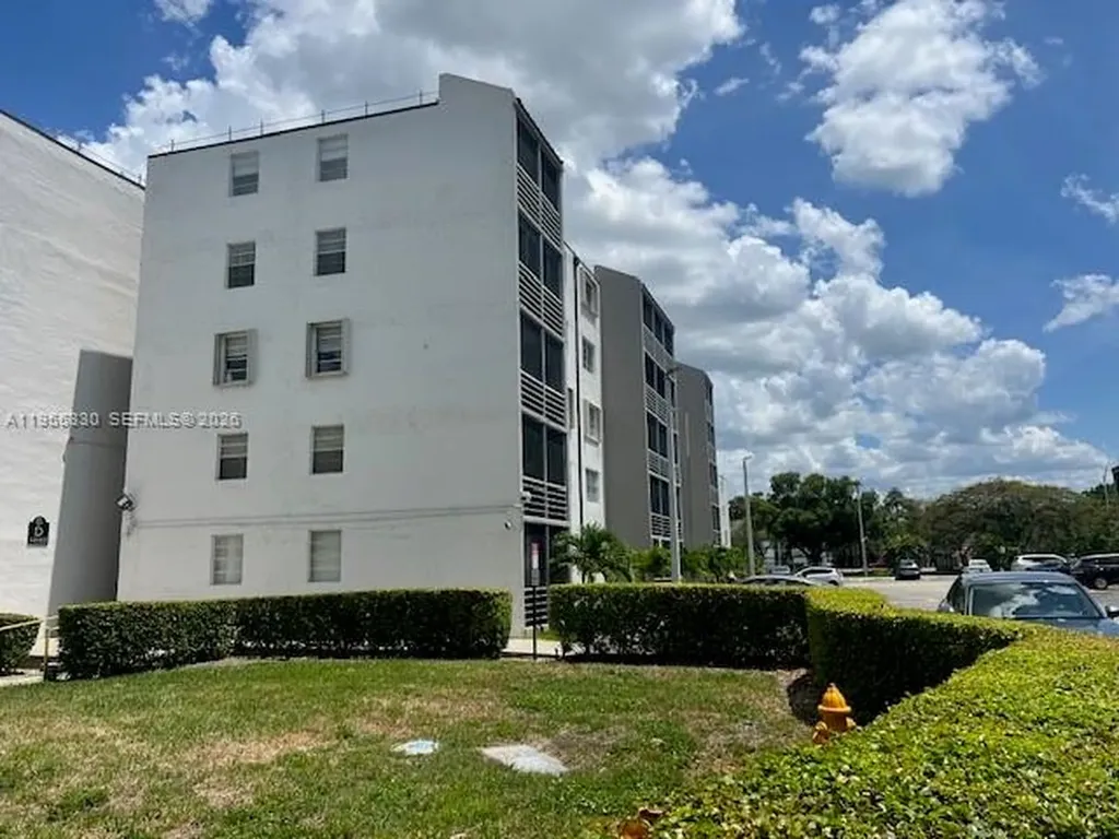 14165 SW 87th Street Miami FL 33183