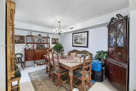 1000 Quayside Terrace Miami FL 33138