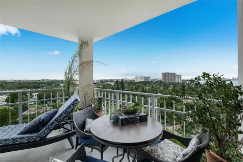 1000 Quayside Terrace Miami FL 33138