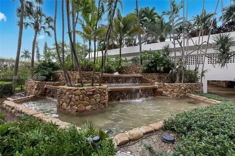 1000 Quayside Terrace Miami FL 33138