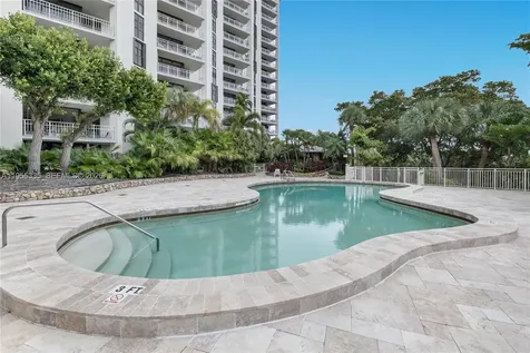 1000 Quayside Terrace Miami FL 33138