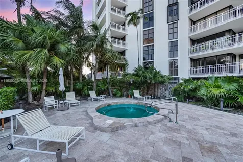 1000 Quayside Terrace Miami FL 33138