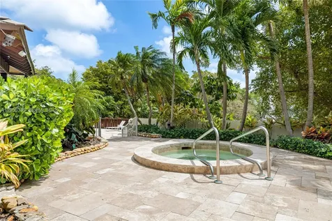 1000 Quayside Terrace Miami FL 33138