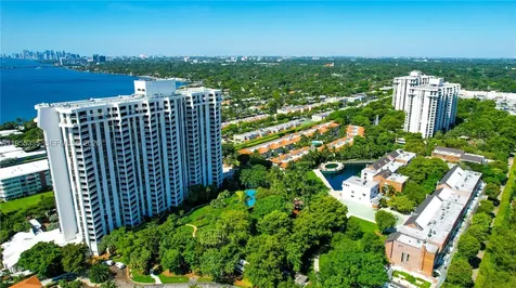 1000 Quayside Terrace Miami FL 33138