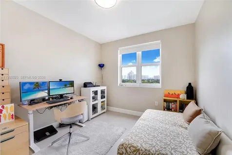 19900 E Country Club Drive Aventura FL 33180