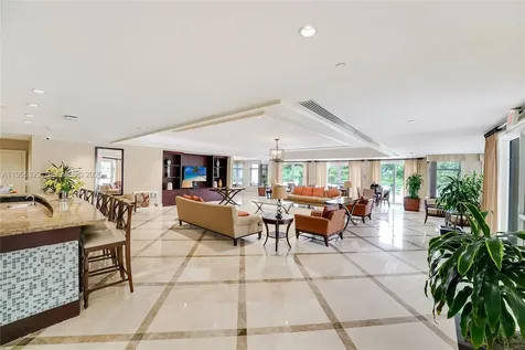 19900 E Country Club Drive Aventura FL 33180