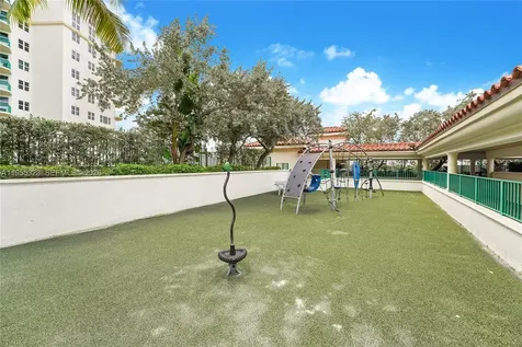19900 E Country Club Drive Aventura FL 33180