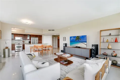 19900 E Country Club Drive Aventura FL 33180