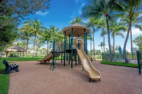 19501 W Country Club Drive Aventura FL 33180