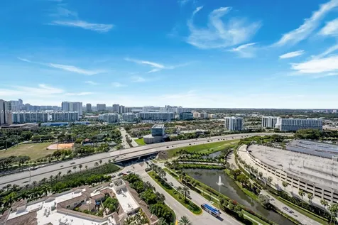 19501 W Country Club Drive Aventura FL 33180