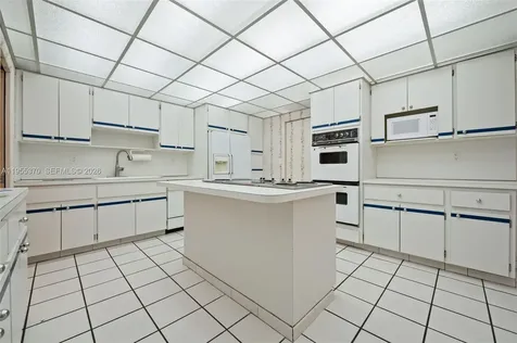 10155 Collins Avenue Bal Harbour FL 33154