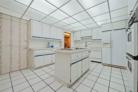 10155 Collins Avenue Bal Harbour FL 33154
