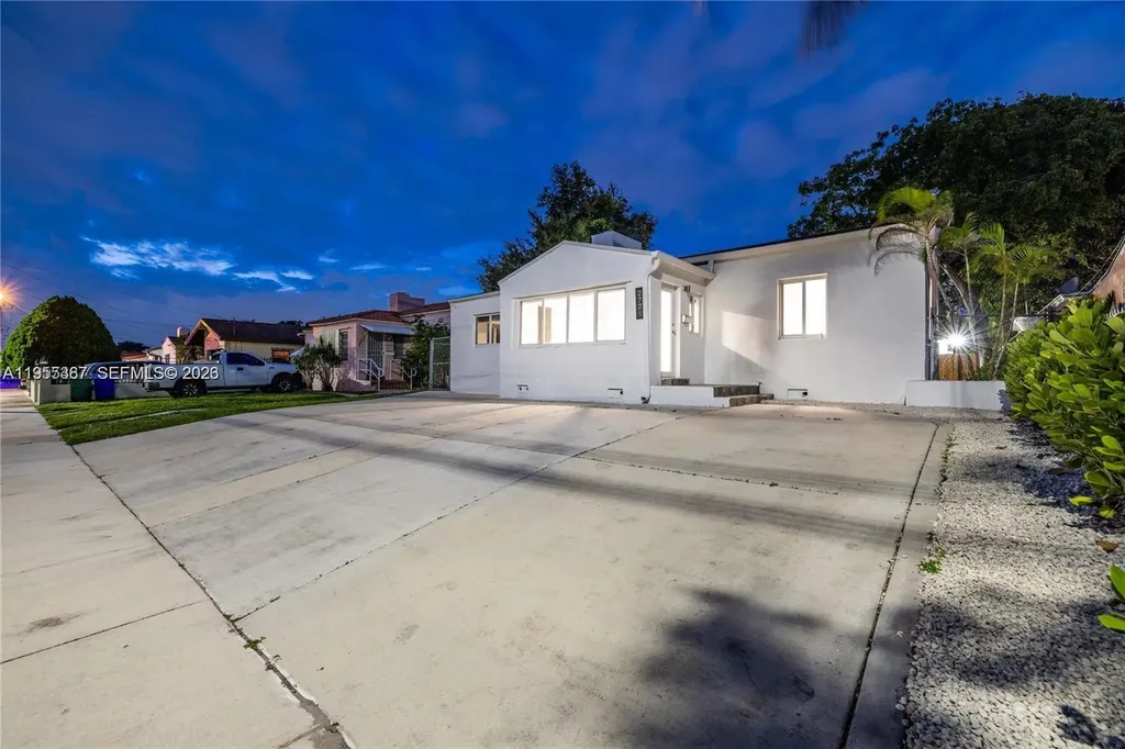 2729 SW 18th Street Miami FL 33145
