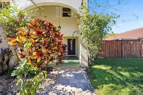 2560 Bass Way Cooper City FL 33026