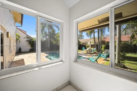 2560 Bass Way Cooper City FL 33026
