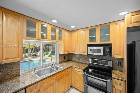 2560 Bass Way Cooper City FL 33026