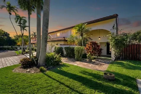 2560 Bass Way Cooper City FL 33026