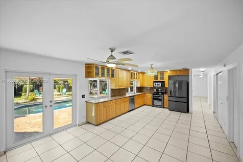 2560 Bass Way Cooper City FL 33026