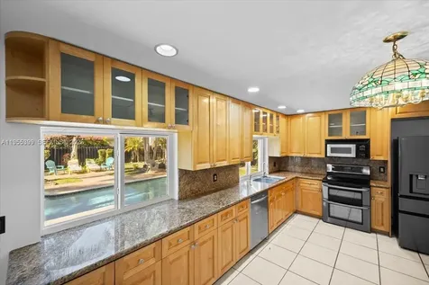 2560 Bass Way Cooper City FL 33026