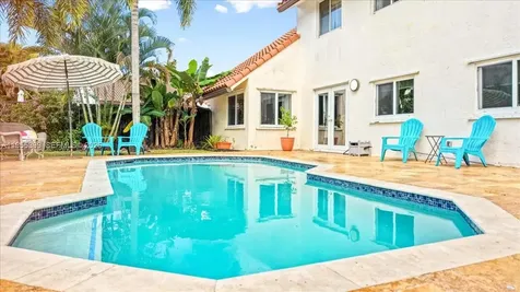 2560 Bass Way Cooper City FL 33026