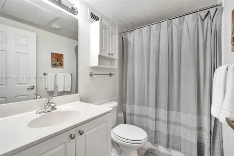2501 S Ocean Drive Hollywood FL 33019