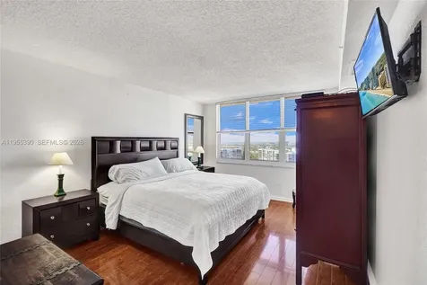 2501 S Ocean Drive Hollywood FL 33019