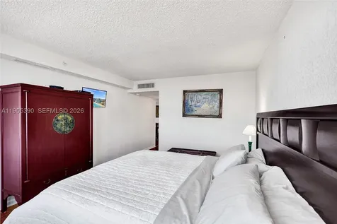 2501 S Ocean Drive Hollywood FL 33019