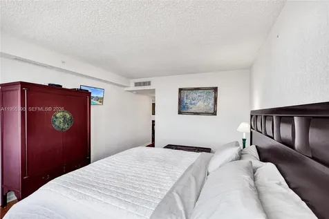 2501 S Ocean Drive Hollywood FL 33019