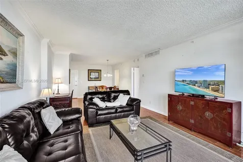 2501 S Ocean Drive Hollywood FL 33019