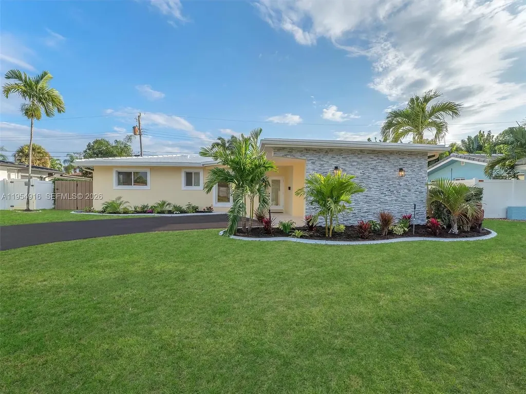2144 NE 61st Court Fort Lauderdale FL 33308
