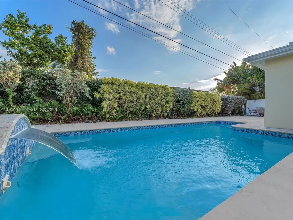 2144 NE 61st Court Fort Lauderdale FL 33308