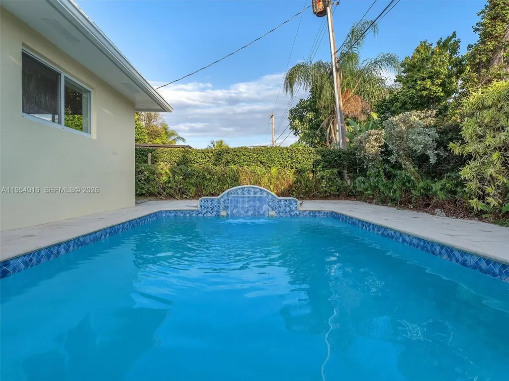 2144 NE 61st Court Fort Lauderdale FL 33308