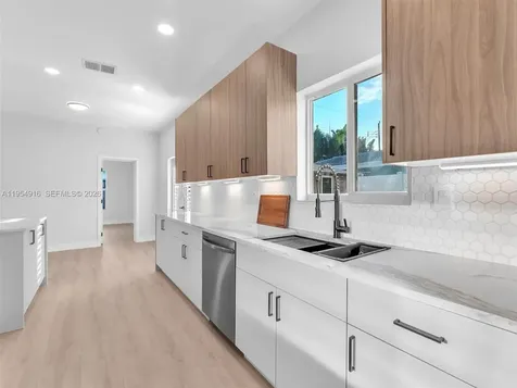 2144 NE 61st Court Fort Lauderdale FL 33308