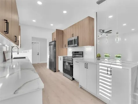 2144 NE 61st Court Fort Lauderdale FL 33308