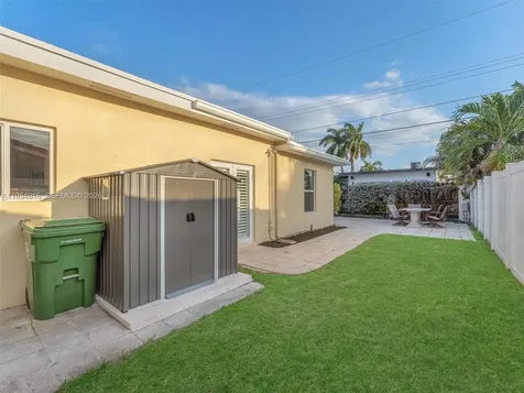 2144 NE 61st Court Fort Lauderdale FL 33308