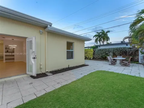 2144 NE 61st Court Fort Lauderdale FL 33308