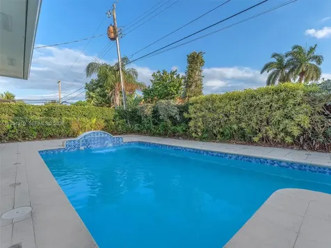 2144 NE 61st Court Fort Lauderdale FL 33308