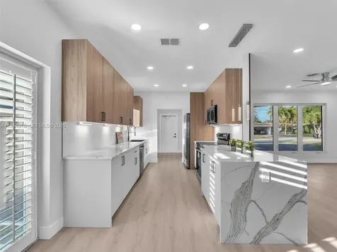 2144 NE 61st Court Fort Lauderdale FL 33308