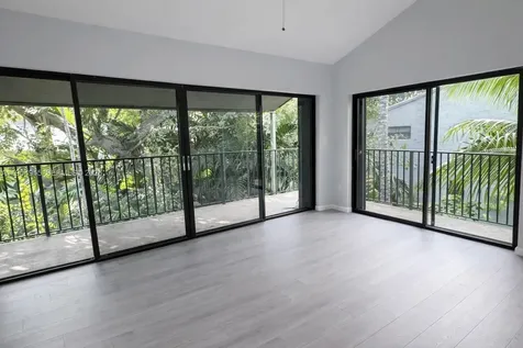 980 NW N River Drive Miami FL 33136