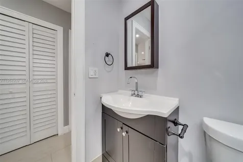 11800 SW 35th Street Miami FL 33175