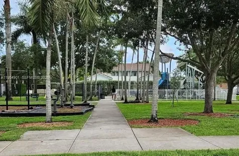 1015 SE 24th Terrace Homestead FL 33035
