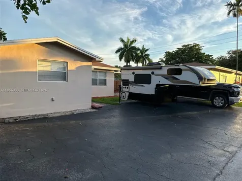 1610 N Hayes Street Hollywood FL 33020