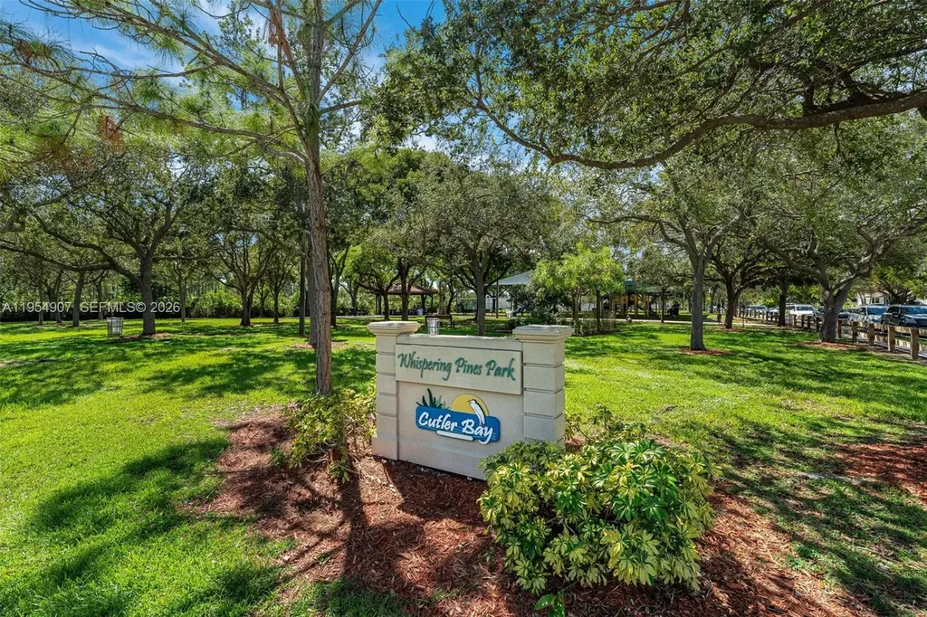 8761 Ridgeland Drive Cutler Bay FL 33157