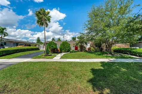 8761 Ridgeland Drive Cutler Bay FL 33157
